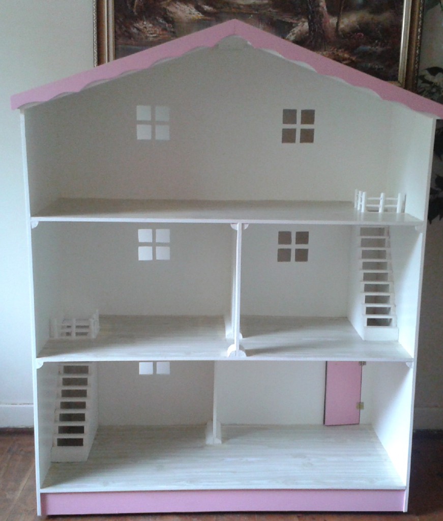 BARBIE DOLL HOUSE BARBIE DOLL HOUSE IN WHITE