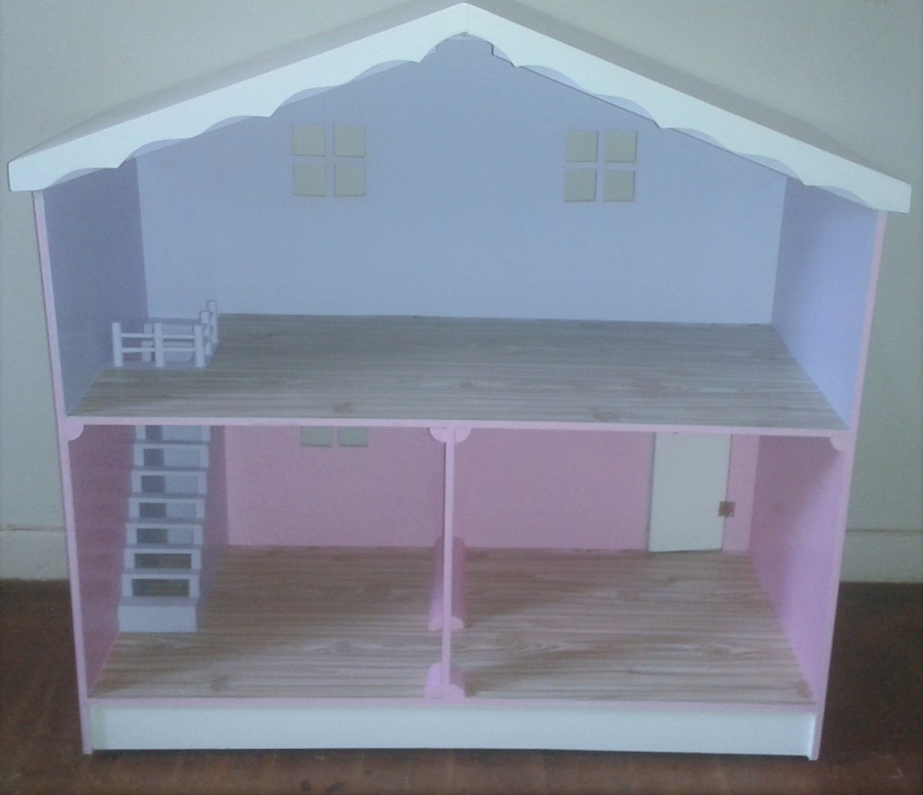 20160707_100742 Small Barbie house