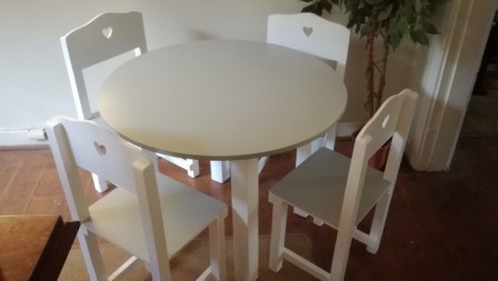 Round table and chair set Round table and chair in white and grey